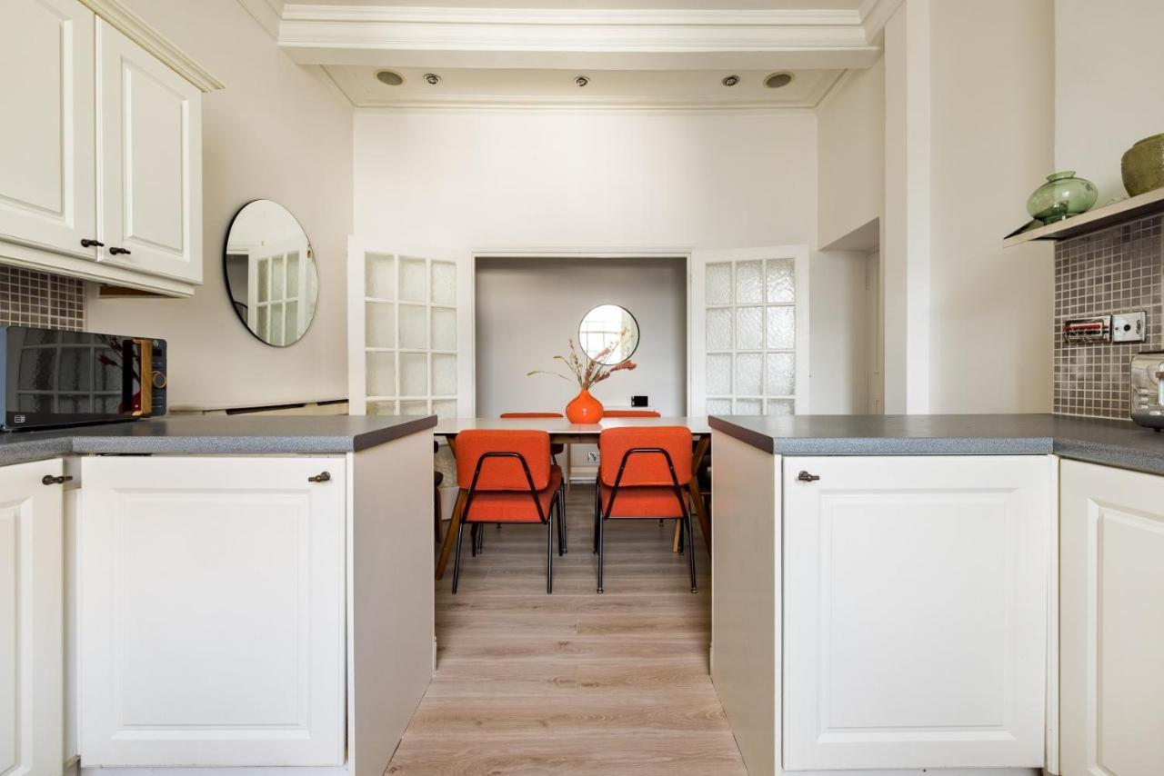 Апартаменты The Sussex Garden Retreat - Elegant 2Bdr Flat Лондон Экстерьер фото